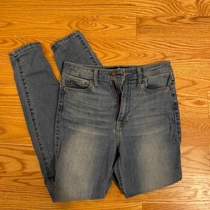High waisted jeans